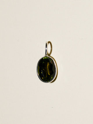 Césped Tourmaline Oval Cut Charm in Sterling Silver