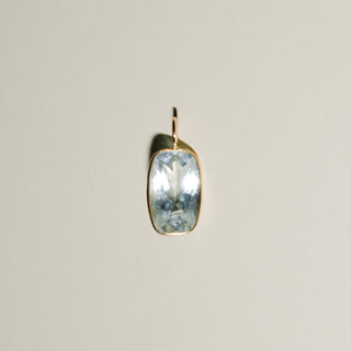 Ocean Air Oval Cut Charm in 14k Yellow Gold