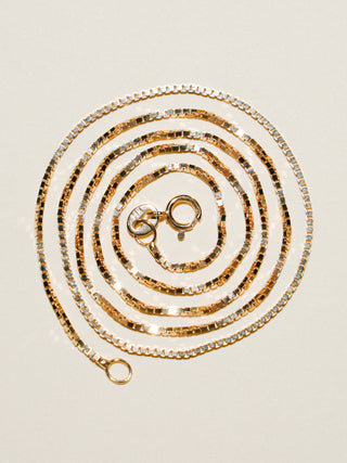 Bebe Necklace in Yellow 14k Gold