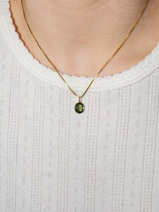 Vireo Green Tourmaline Oval Cut Charm in Yellow 14k Gold