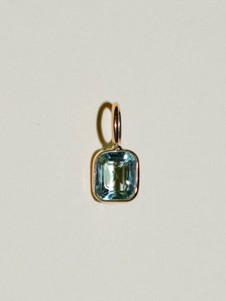 Samba Emerald Cushion Cut Charm in Yellow 14k Gold
