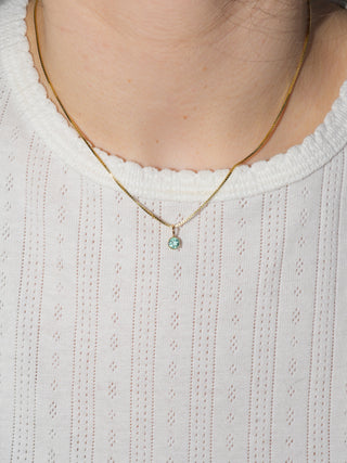 Chameleon Emerald Round Cut Charm in Yellow 14k Gold