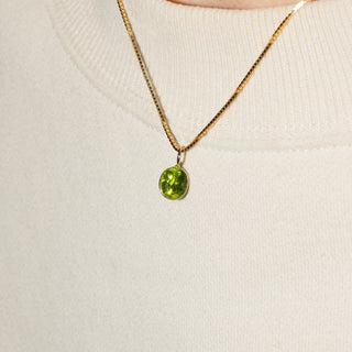 White Grape Peridot Oval Cut Charm in Yellow 14k Gold