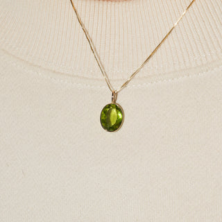 Greenery Peridot Oval Cut Charm in Yellow 14k Gold