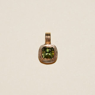 English Ivy Green Tourmaline Triple Cushion Cut Charm in Yellow 14k Gold