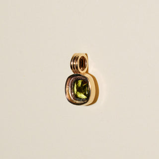 English Ivy Green Tourmaline Triple Cushion Cut Charm in Yellow 14k Gold