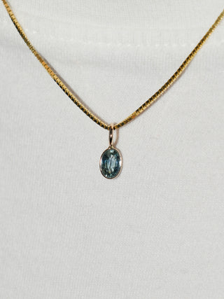 Glacier Lake Sapphire Oval Cut Charm in Yellow 14k Gold