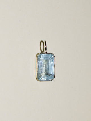 Manta Aquamarine Emerald Cut Charm in White 14k Gold