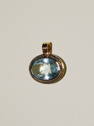Skate Aquamarine Triple East to West Oval Cut Charm in Yellow 14k Gold