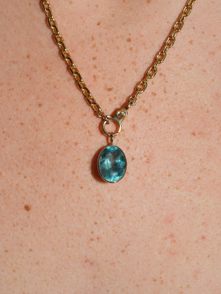 Setting Sail Fluorite Oval Cut Charm in Yellow 14k Gold
