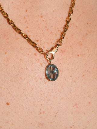 Leslie Les Sea Fluorite Oval Cut Charm in Yellow 14k Gold
