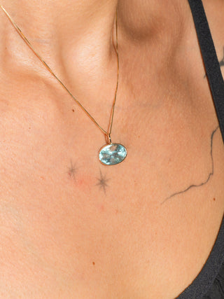 Alllllmafi Coasting Fluorite East West Oval Cut Charm in Yellow 14k Gold