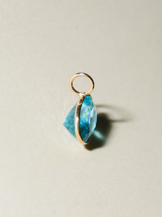 Grace Bay Fluorite East West Oval Cut Charm in Yellow 14k Gold