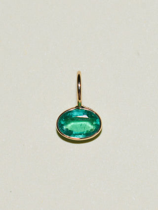 Venus Ruled Emerald East West Oval Cut Charm in Yellow 14k Gold