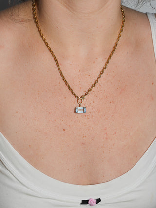 Riiiiver Aquamarine East West Emerald Cut Charm in Yellow 14k Gold