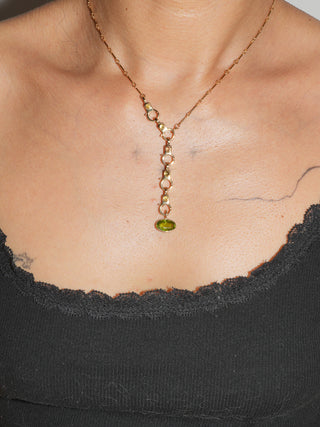 help I need kelp Peridot East West Oval Cut Charm in Yellow 14k Gold