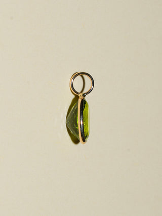 Iggy Iggy Peridot Oval Cut Charm in Yellow 14k Gold