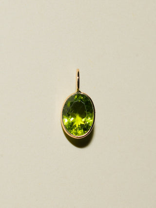 Iggy Iggy Peridot Oval Cut Charm in Yellow 14k Gold