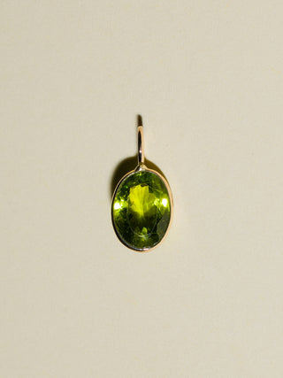 Iggy Iggy Peridot Oval Cut Charm in Yellow 14k Gold