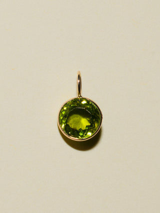 Swamp Pond Peridot Round Cut Charm in Yellow 14k Gold