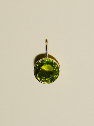 Swamp Pond Peridot Round Cut Charm in Yellow 14k Gold