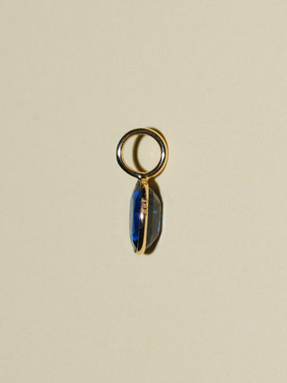 Waning Kyanite Oval Cut Charm in Yellow 14k Gold