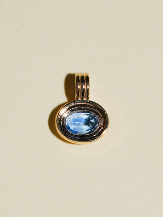 Indigo Dreams Kyanite Triple East to West Oval Cut Charm in Yellow 14k Gold