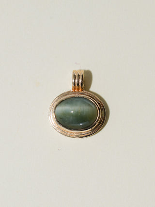 The Meow Catseye Triple East to West Oval Cabochon Charm in Yellow 14k Gold