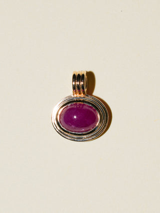 Cancer Season Ruby Triple East to West Oval Cabochon Charm in Yellow 14k Gold