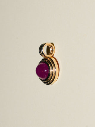 Cancer Season Ruby Triple East to West Oval Cabochon Charm in Yellow 14k Gold