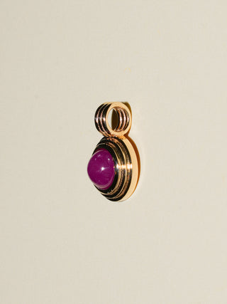 Mess with the Crab Ruby Triple Round Cabochon Charm in Yellow 14k Gold