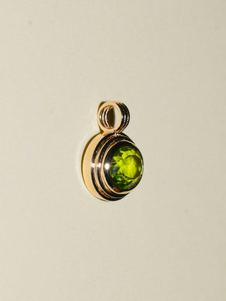 Lush Meadow Peridot Triple East to West Oval Cut Charm in Yellow 14k Gold