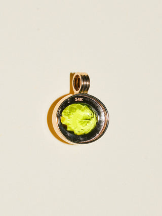 Salp Peridot Triple East to West Oval Cut Charm in Yellow 14k Gold