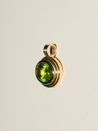 Salp Peridot Triple East to West Oval Cut Charm in Yellow 14k Gold