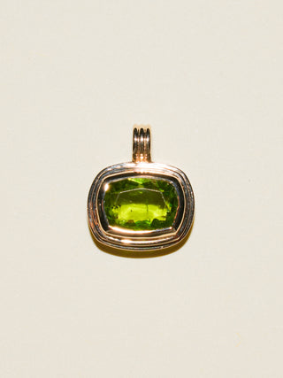 Anemone Peridot East West Cushion Cut Charm in Yellow 14k Gold