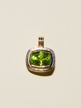 LeoLeoLeo Peridot Triple East West Can Cut Charm in Yellow 14k Gold