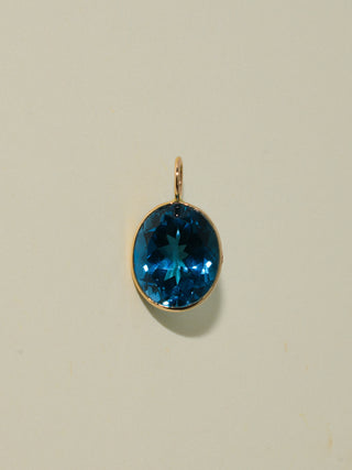 Atlas London Blue Topaz Oval Cut Charm in Yellow 14k Gold