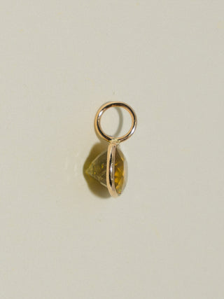 Sticky Seaweed Sphene East West Oval Cut Charm in Yellow 14k Gold