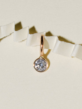 Lab Grown Diamond Round Cut Charm in 14k Yellow Gold