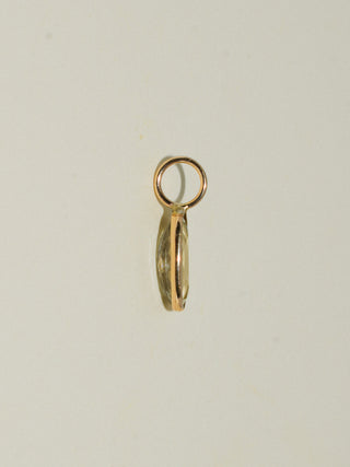Cat Grass Zultanite Oval Cut Charm in Yellow 14k Gold