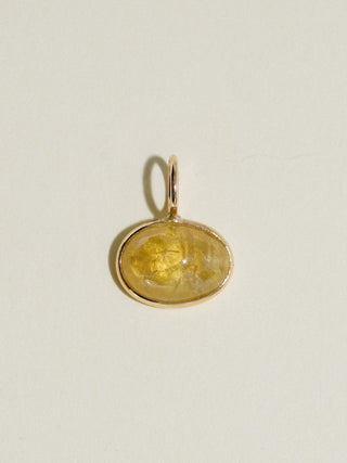 Tree Frog Grossular Garnet East to West Oval Cabochon Charm in Yellow 14k Gold