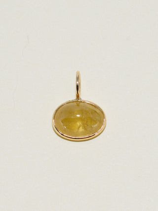 Tree Frog Grossular Garnet East to West Oval Cabochon Charm in Yellow 14k Gold