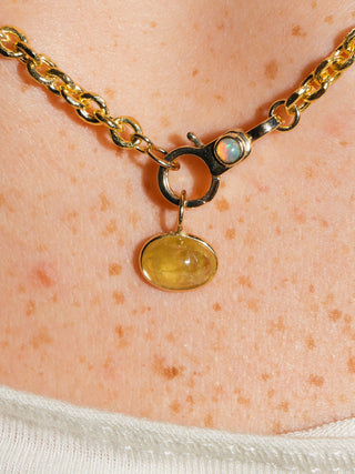 Tree Frog Grossular Garnet East to West Oval Cabochon Charm in Yellow 14k Gold