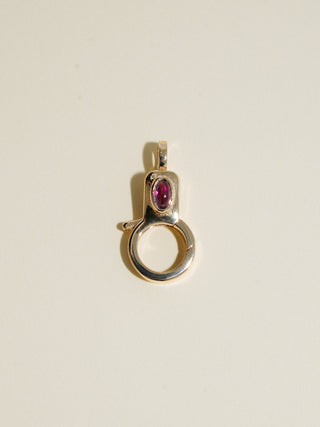 Comeria Garnet Jelly Lobby Clasp in Yellow 14k Gold