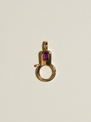 Comeria Garnet Lobby Clasp in Vermeil