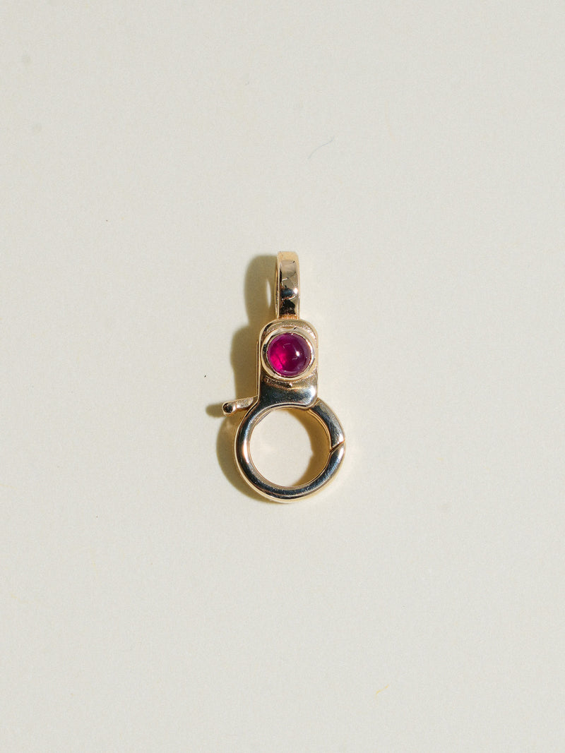Ruby Mini Jelly Lobby Clasp in Yellow 14k Gold